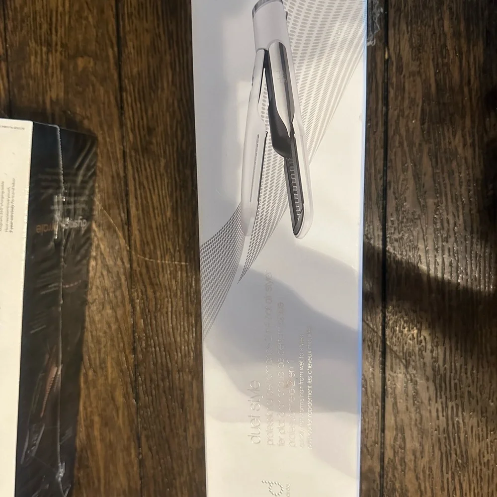 GHD - Picture 3 of 4